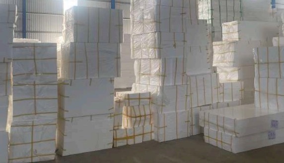 積み重ねられたEPSブロック